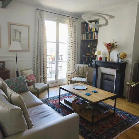 Parisian Duplex Close To Iconic Sites Tour Eiffel Paris